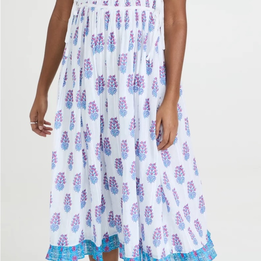 Floral Maxi Dress in White and‎ Blue